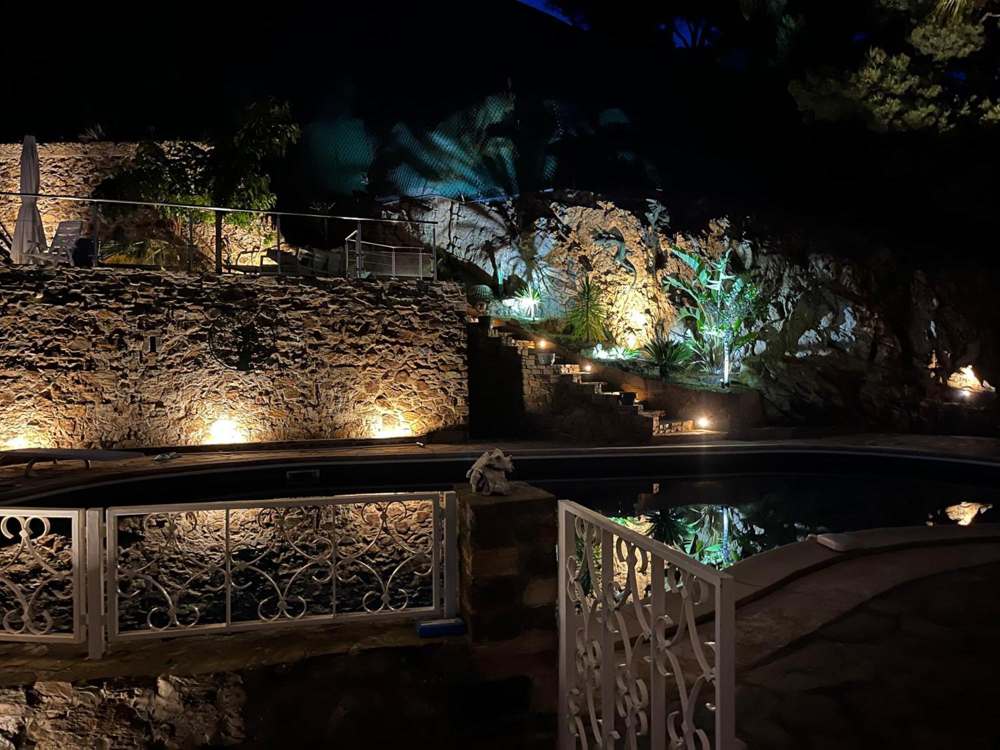 Meuble Tourisme 4*, Les Pieds Dans L'Eau, Villa Las Palmeras La Londe-les-Maures Exterior photo